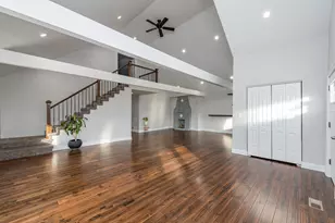 33715 N Lake Shore Dr, Grayslake, IL 60030 - Photo 3