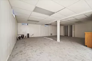 7 Walker Dr, Bloomington, IL 61701 - Photo 13