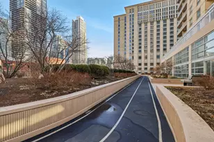 545 N Dearborn St, Chicago, IL 60654 - Photo 35