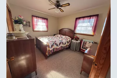 918 E Lefevre Avenue, Gibson City, IL 60936 - Photo 9