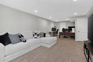 4781 Highwood Ln, Lake in the Hills, IL 60156 - Photo 21