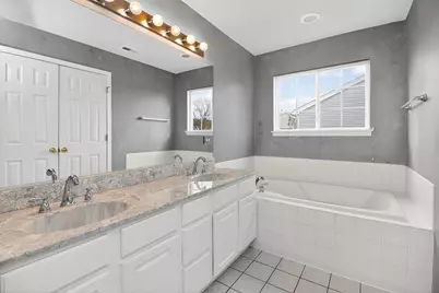 4781 Highwood Lane, Lake in the Hills, IL 60156 - Photo 15