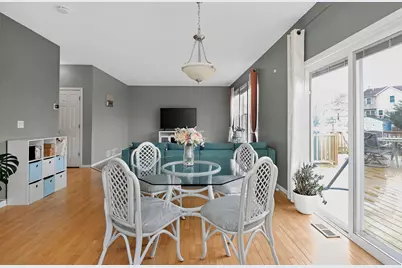 4781 Highwood Lane, Lake in the Hills, IL 60156 - Photo 9