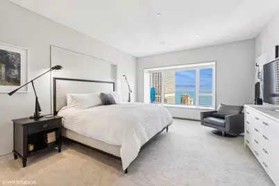 800 N Michigan Avenue #4001, Chicago, IL 60611 - Photo 17