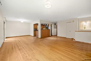 220 Osage Ln, Buffalo Grove, IL 60089 - Photo 23