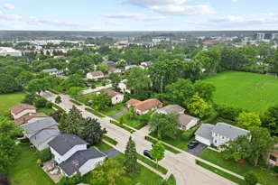 220 Osage Ln, Buffalo Grove, IL 60089 - Photo 65