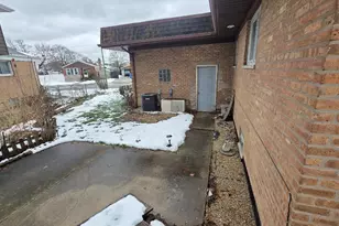 4410 W 81st Pl, Chicago, IL 60652 - Photo 3