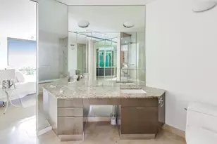 100 E Bellevue Pl, Chicago, IL 60611 - Photo 21