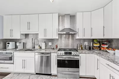 1585 W Oakmont Road, Hoffman Estates, IL 60169 - Photo 3