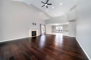 12441 Woodcrest Ln, Roscoe, IL 61073 - Photo 5