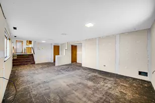 17024 Kimbark Ave, South Holland, IL 60473 - Photo 23