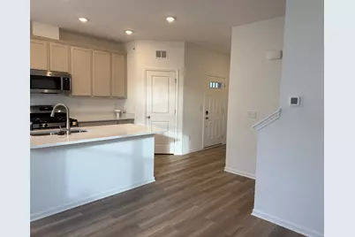 302 Kingsport Drive #302, South Elgin, IL 60177 - Photo 5