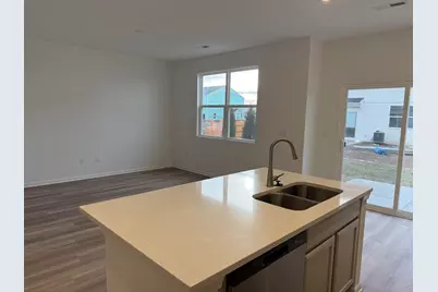 302 Kingsport Drive #302, South Elgin, IL 60177 - Photo 3