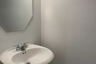 302 Kingsport Dr, South Elgin, IL 60177 - Photo 9