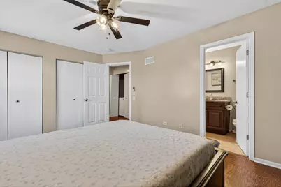 [Address not provided], Streamwood, IL 60107 - Photo 13