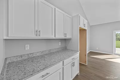 512 Quinlan Avenue, Dekalb, IL 60115 - Photo 21