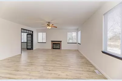 5610 Heartland Court, Carpentersville, IL 60110 - Photo 25