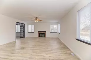 5610 Heartland Ct, Carpentersville, IL 60110 - Photo 25