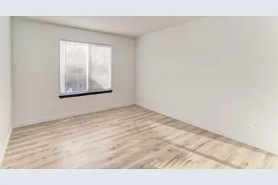 5610 Heartland Court, Carpentersville, IL 60110 - Photo 41