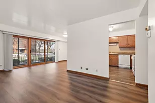 11103 Heritage Dr, Palos Hills, IL 60465 - Photo 9