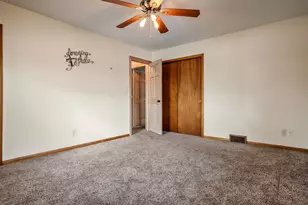 1013 E Main St, Rockton, IL 61072 - Photo 29