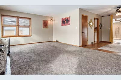 1013 E Main Street, Rockton, IL 61072 - Photo 5