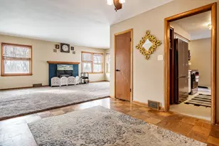 1013 E Main St, Rockton, IL 61072 - Photo 11