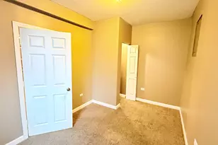 8017 S Phillips Ave, Chicago, IL 60617 - Photo 9