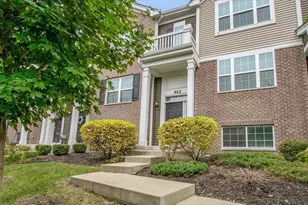 912 Bradford Dr, Naperville, IL 60563 - Photo 1
