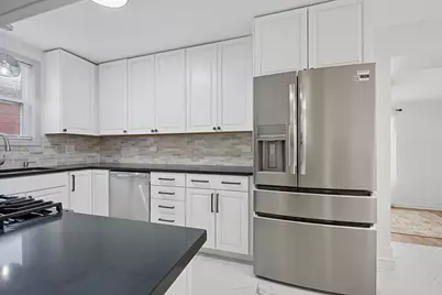 4830 W Kamerling Avenue, Chicago, IL 60651 - Photo 9