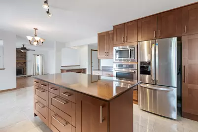 775 Harmon Boulevard, Hoffman Estates, IL 60169 - Photo 5