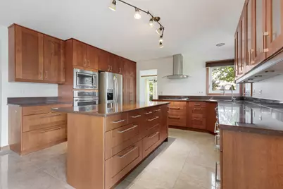 775 Harmon Boulevard, Hoffman Estates, IL 60169 - Photo 3