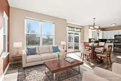 443 E Stockton Court, Round Lake Beach, IL 60073 - Photo 9