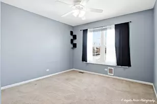 443 E Stockton Ct, Round Lake Beach, IL 60073 - Photo 25