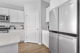 501 Autumn Moor Trl, Hampshire, IL 60140 - Photo 9