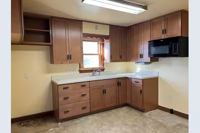 681 S Tanner Avenue, Kankakee, IL 60901 - Photo 5