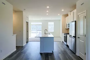 579 Yosemite Wy, Mundelein, IL 60060 - Photo 7