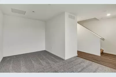 561 Yosemite Way, Mundelein, IL 60060 - Photo 3