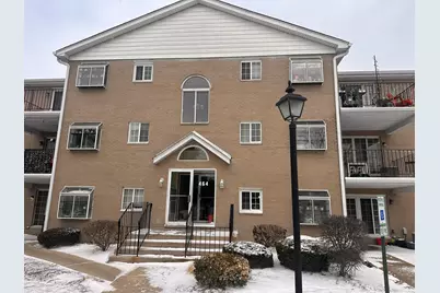 464 S President Street #204, Carol Stream, IL 60188 - Photo 1