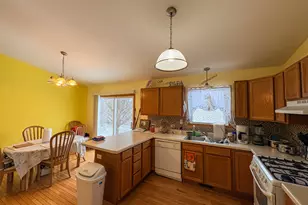 424 N Aspen Dr, Cortland, IL 60112 - Photo 7