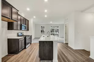 569 Yosemite Wy, Mundelein, IL 60060 - Photo 5