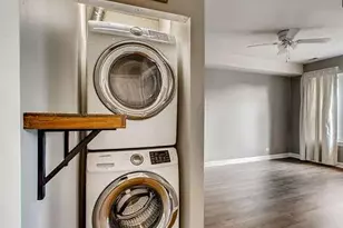 2306 W Jarvis Ave, Chicago, IL 60645 - Photo 11