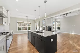 541 Omaha Dr, Yorkville, IL 60560 - Photo 13