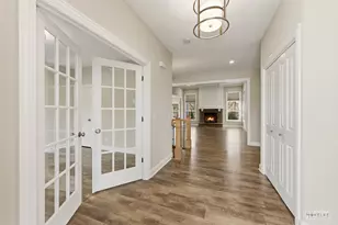 541 Omaha Dr, Yorkville, IL 60560 - Photo 5