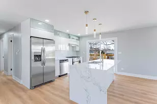 1116 S Busse Rd, Mount Prospect, IL 60056 - Photo 13