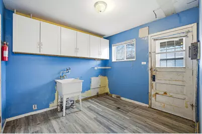 706 W James Avenue, Villa Park, IL 60181 - Photo 13