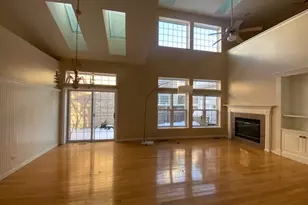 1626 S Luther Ave, Oakbrook Terrace, IL 60181 - Photo 5