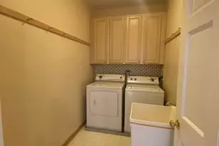 1626 S Luther Ave, Oakbrook Terrace, IL 60181 - Photo 23