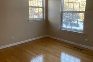 1626 S Luther Ave, Oakbrook Terrace, IL 60181 - Photo 13