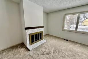 281 E Sprague St, Bement, IL 61813 - Photo 5